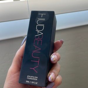 Huda Beauty #fauxfilter foundation Amaretti